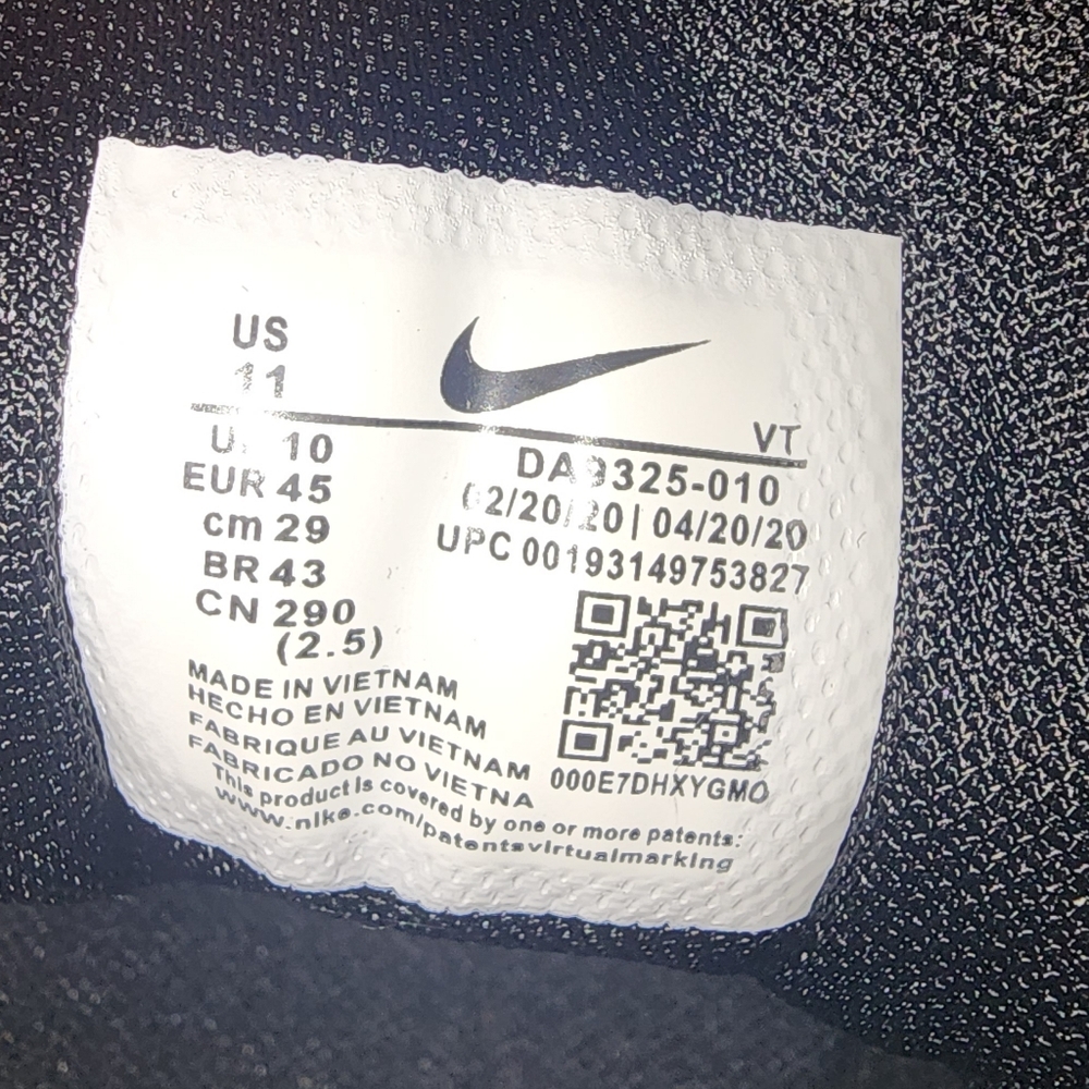 Nike Men's Black Sneakers - Picture 3 of 4